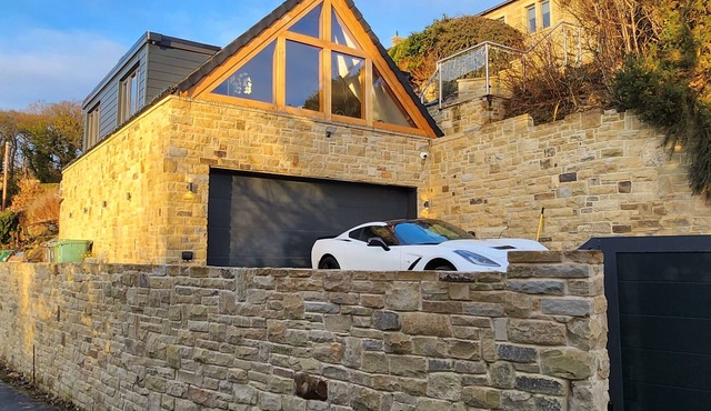 Luxury 1 Bed Coach House