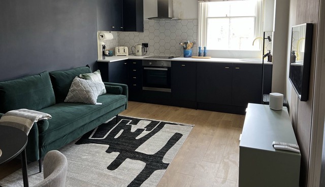 Luxury 1 Bed Flat in Hove close to the sea- Soho House Style