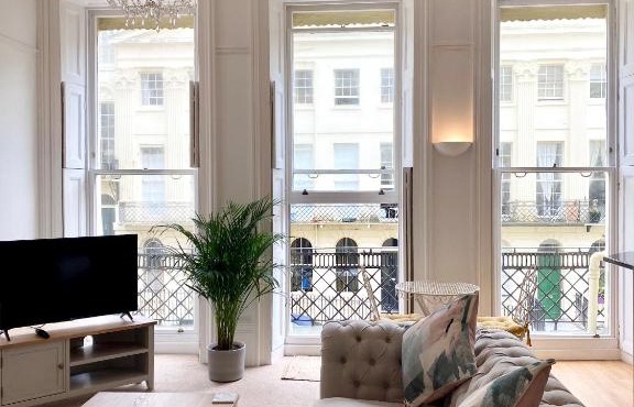 Luxury 1 bed flat with Balcony & Sea View