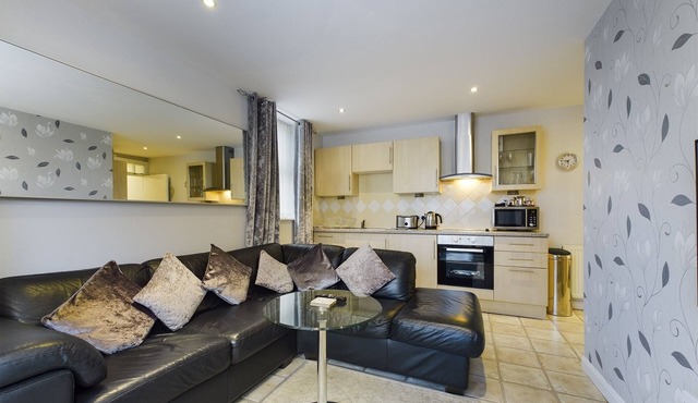 Luxury 1 Bedroom Apartment with Side Sea View