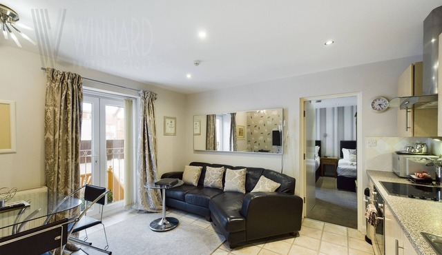 Luxury 1 Bedroom Apartment with Private Balcony