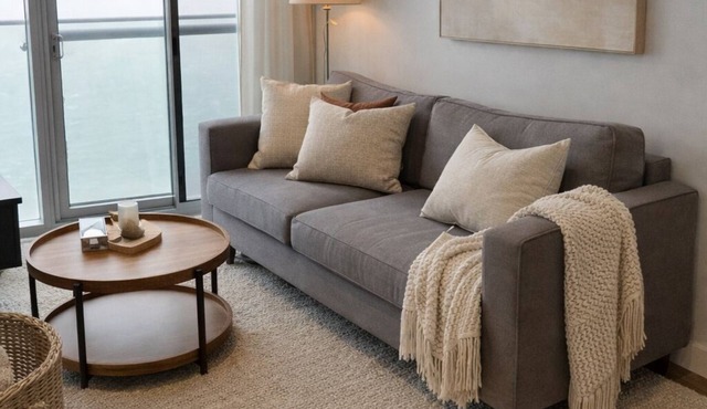 Luxury 1 bedroom Cityscape - 14 York Street, Toronto