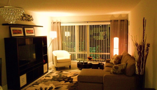 Luxury 1 Bedroom Condo in the Heart of Downtown Toronto