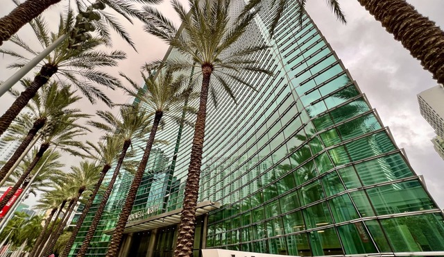 Luxury 1-bedroom in Hotel AKA Brickell Residence