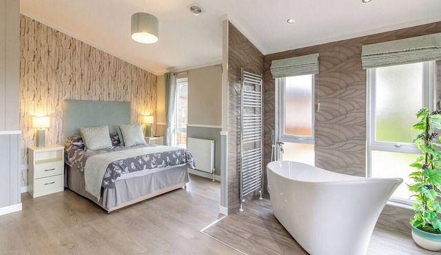 Luxury 1 bedroom lodge.