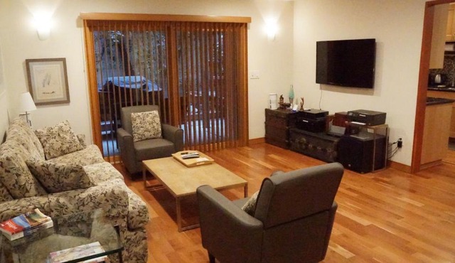 Luxury 1 Bedroom Unit-Walk to Beach -Baby Friendly