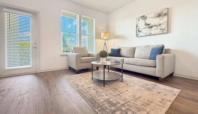 Luxury 1 BR in Clearwater, Upscale, Modern Amenities