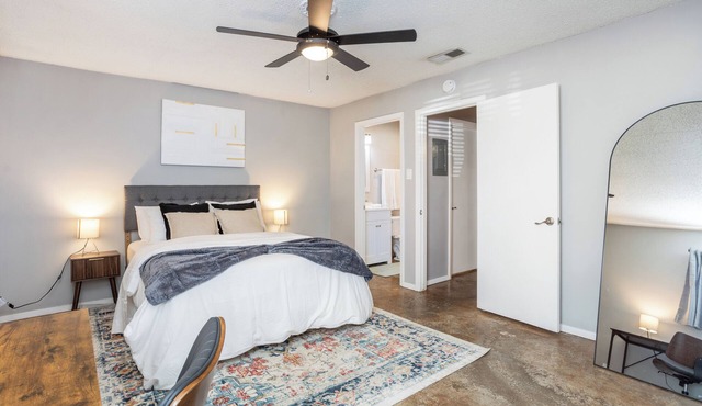 Luxury 1-BR Retreat near DT Austin & UT