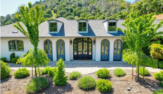 Luxury 10 Acre Gold Country Estate: Pool, 4 Bedroom & 3.5 Baths