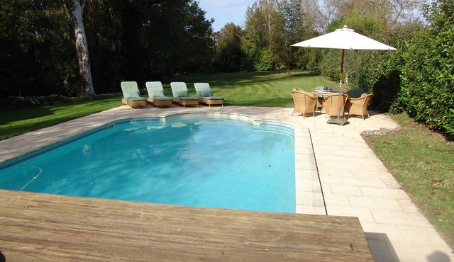 Luxury 17th Century Farmhouse Holiday Rental on the Banks of River Dordogne