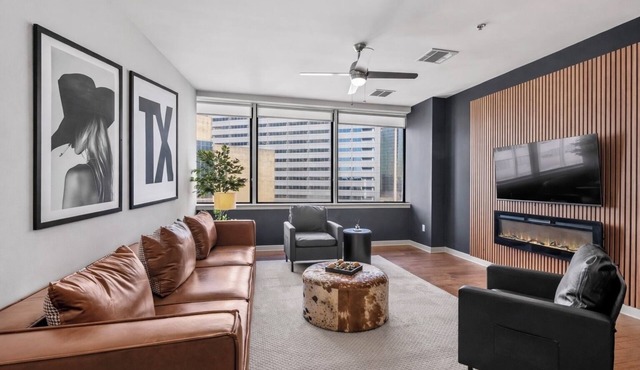 Luxury 17th-Floor High-Rise Condo with City Views + Free Parking + Gym + Pool