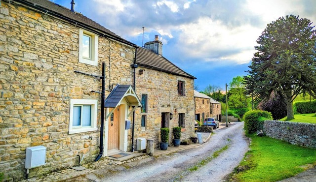 Luxury 18th Century Stone Built Cottage