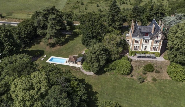Luxury 19th-century French château in the Loire Valley