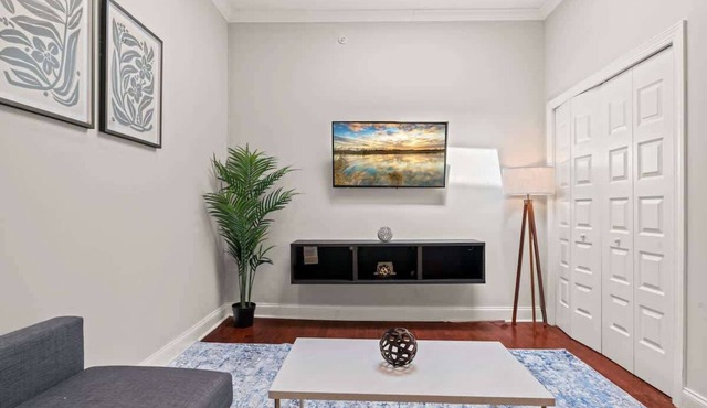 Luxury 1BD | 2 Beds | Queens Village