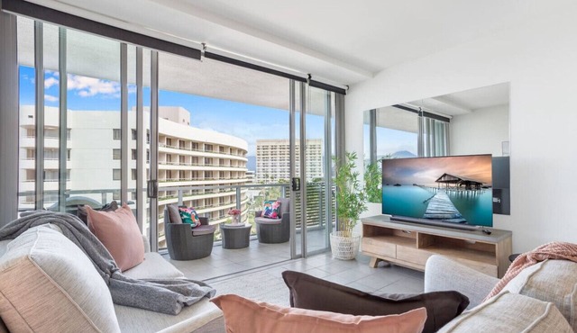 Luxury 1BR Apartment @ Harbour Lights Cairns