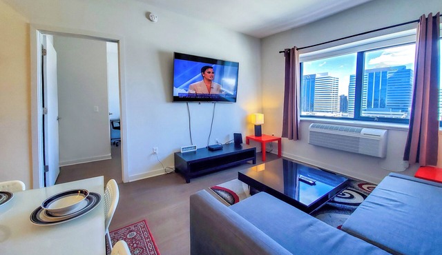 Luxury 1BR Apartment 5-Star Amenities City Views Manhattan in Minutes W/D