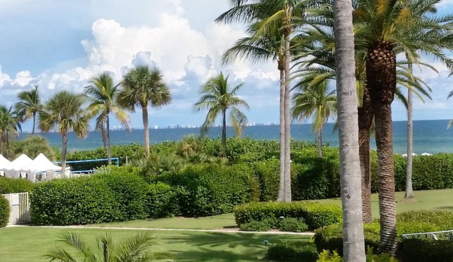 LUXURY 1BR GULF VIEW ON THE BEACH 930 SQFT; 286 TEN STARS REVIEWS