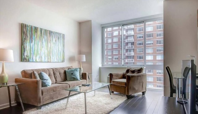 Luxury 1BR | Health Club | Pool | Near PATH