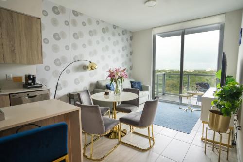 Luxury 1BR in Quadro Miami with Pool and Parking