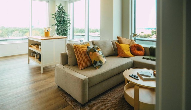 Luxury 1BR Penthouse Apt In Central Halifax!