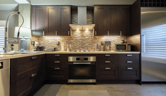 Luxury 2/3 townhome in the best neighborhood of San Mateo - next to Wholefoods !