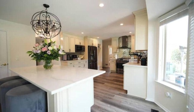 Luxury 2,700 Sq Ft Private Retreat w/Pool Office Sleeps 10 Small Families