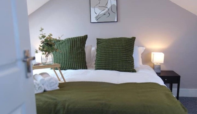 Luxury 2 Bed, 2 Bath Apartment in City Centre