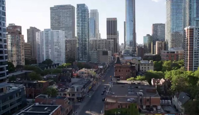 Luxury 2 Bed & 2 Bath Right Next To Subway In The Heart Of DT