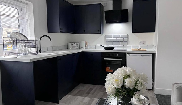 Luxury 2-bed Apartment Lindley Huddersfield