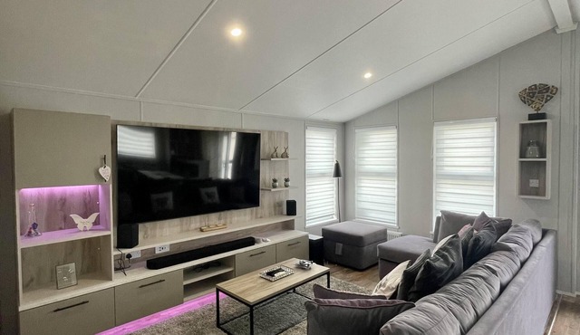 Luxury 2-Bed Lodge, Sleeps 6 in Camber Sands