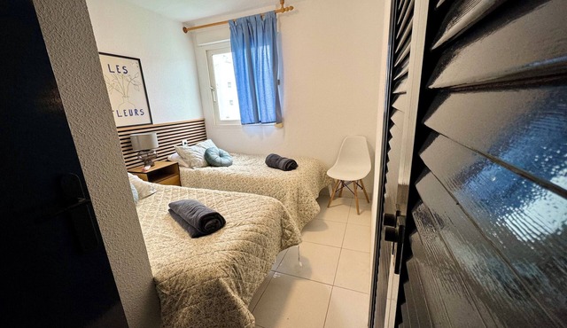 Luxury 2-Bed Marina Apartment in Alcossebre overlooking the Mediterranean!