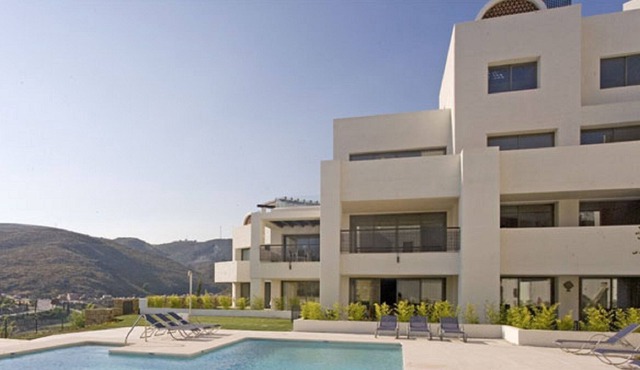LUXURY 2 BED ON LOS FLAMINGOS GOLF, BETWEEN SAN PEDRO & ESTEPONA