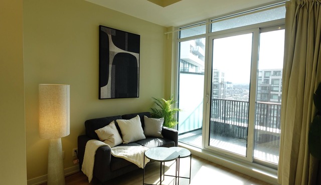 Luxury 2 Bedroom 2 bathroom condo @ Downtown Markham I Near Downtown Toronto