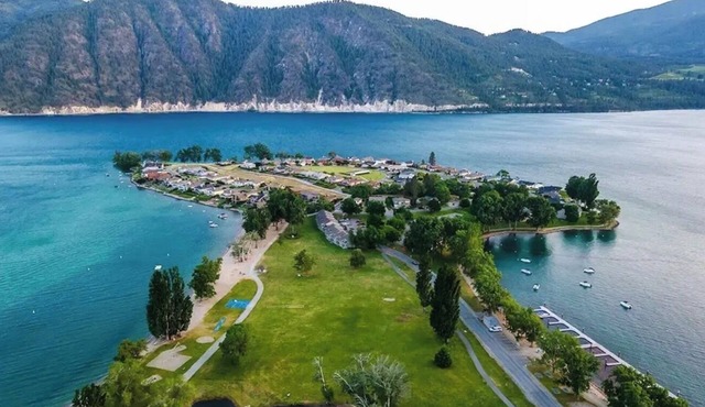 Luxury 2 Bedroom and 2 Bathroom Unit with Full Amenities