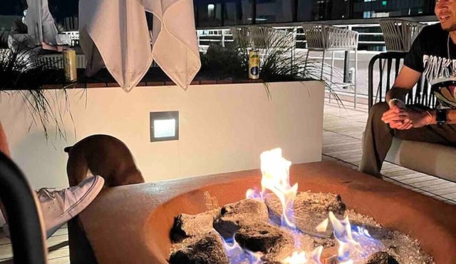 Luxury 2 bedroom apartment next to Golden 1 Center