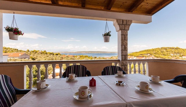 LUXURY 2 BEDROOM APARTMENT - VILLA WITH SPECTACULAR VIEW!