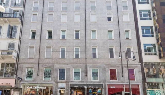 Luxury 2-Bedroom Apartment Just Steps from Milan’s Duomo