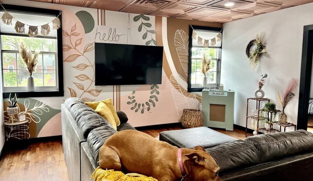 Luxury 2 bedroom Apt. Near DE Turf & Beaches!