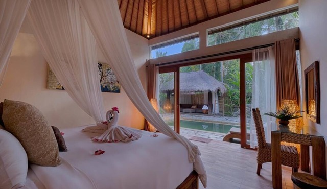 Luxury 2 Bedroom Private Pool Balinise Style inclusive breakfast