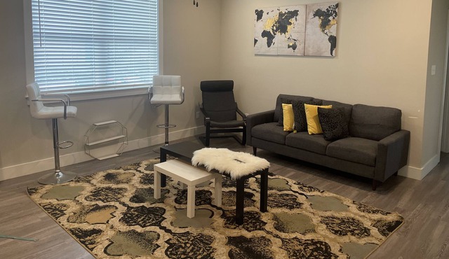 Luxury 2 bedroom unit centrally located in town