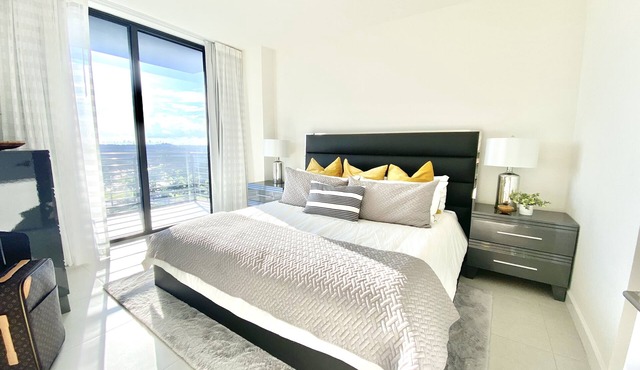 Luxury 2 bedrooms apartment at Doral