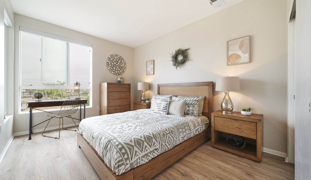 Luxury 2BD 2BA, BRAND NEW/PETS/CLOSE TO EVERYTHING/BOHO+COZY VIBES