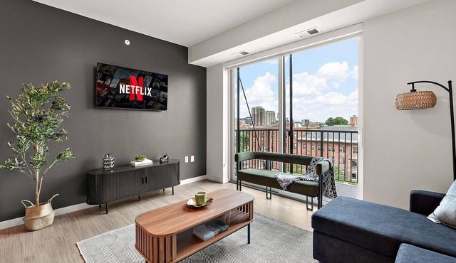 Luxury 2Bd Condo DT Minneapolis, Minutes From Convention Center & US Bank Arena