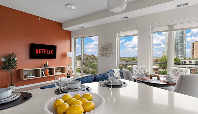 Luxury 2Bd Condo DT Minneapolis, Minutes From Convention Center & US Bank Arena