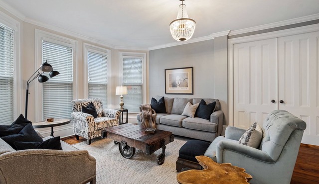 Luxury 2Bed 2Bath Apartment in Heart of Historic Pittsford Village