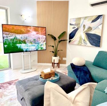 Luxury 2Bed 2bath Poolview apartment with Lift and 4pools