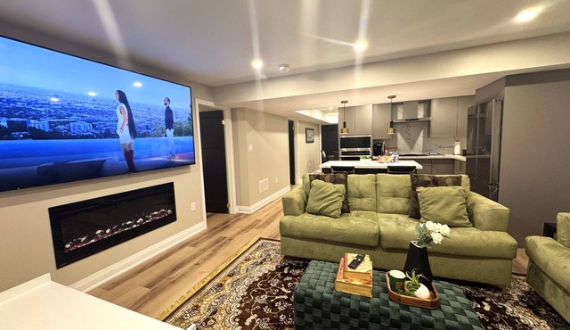 Luxury 2BR/2BA Retreat + Netflix + Free Parking –Lake Wilcox-Richmond Hill-VRBO