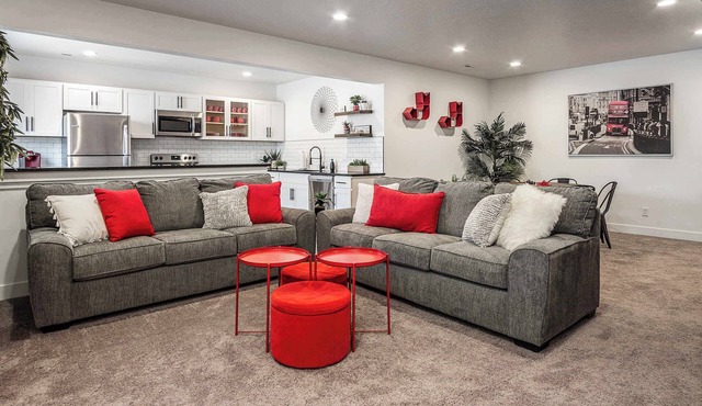 Luxury 2BR Basement Retreat Utah Lake Views