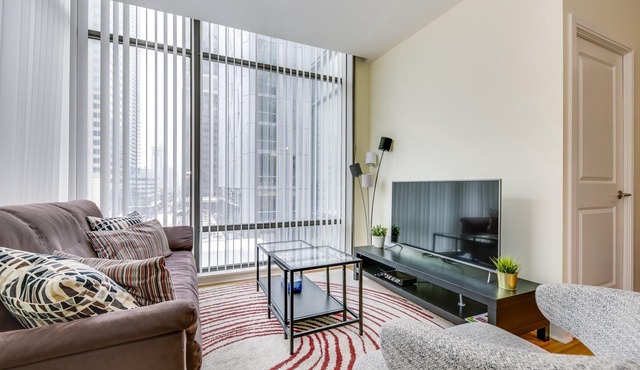 Luxury 2BR Condo in Yorkville with Parking!