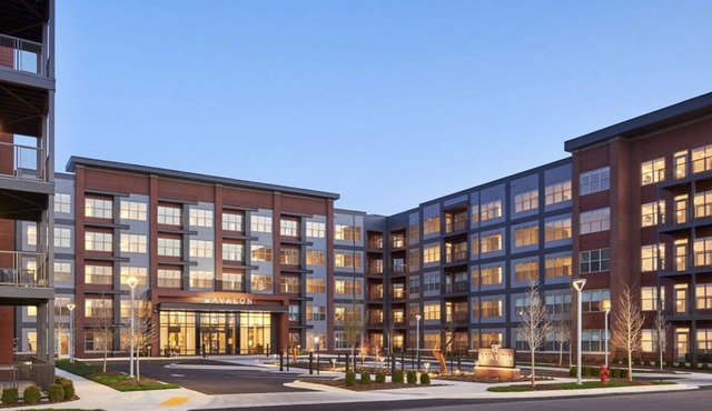 LUXURY 2BR CONDO W/POOL